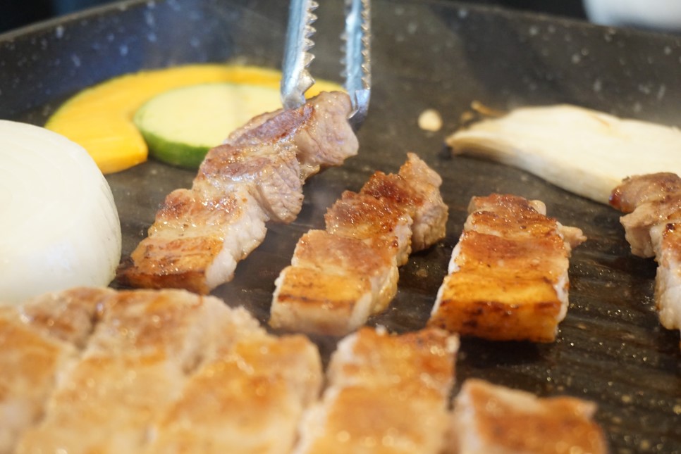 합정 고깃집 미삼 삽겹살 합정역 맛집 영업시간 테이블