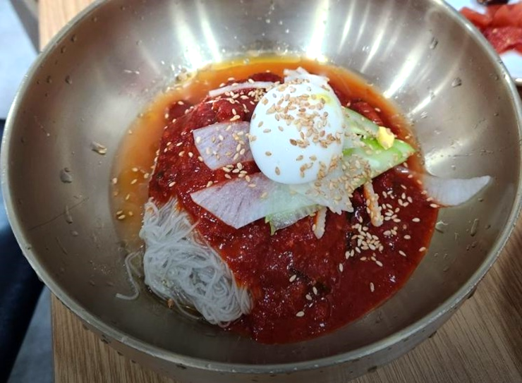 6000원-함흥냉면