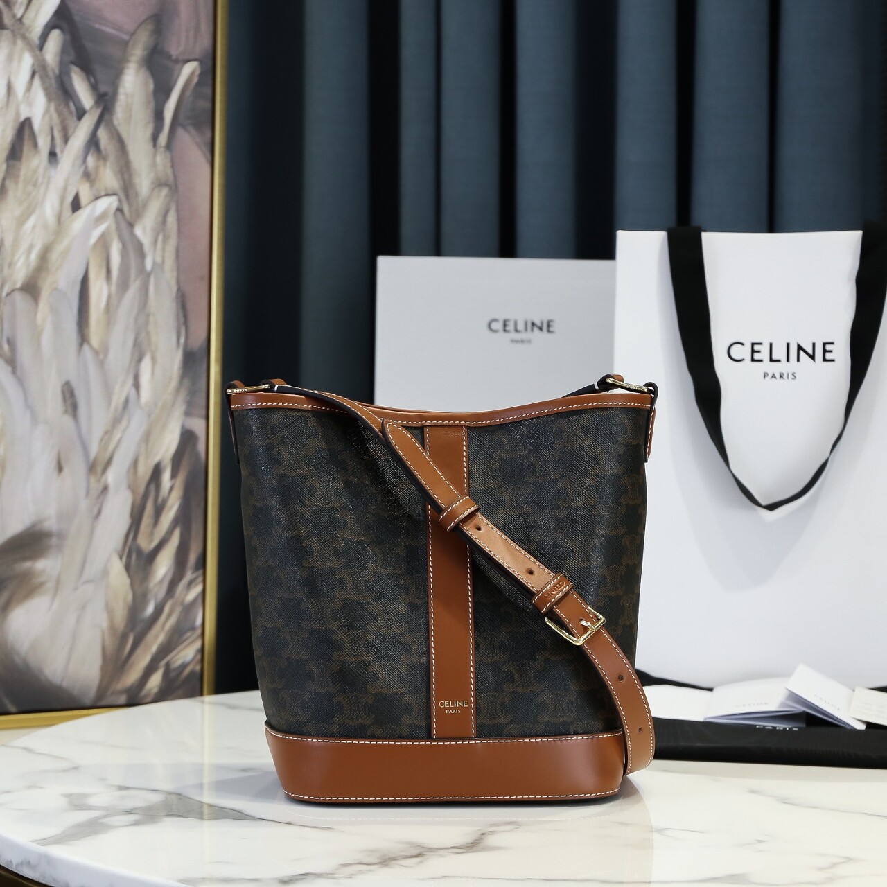  [CELINE] 셀린느 캔버스 카프스킨 트리오페 버킷백 191132CAS.04LU