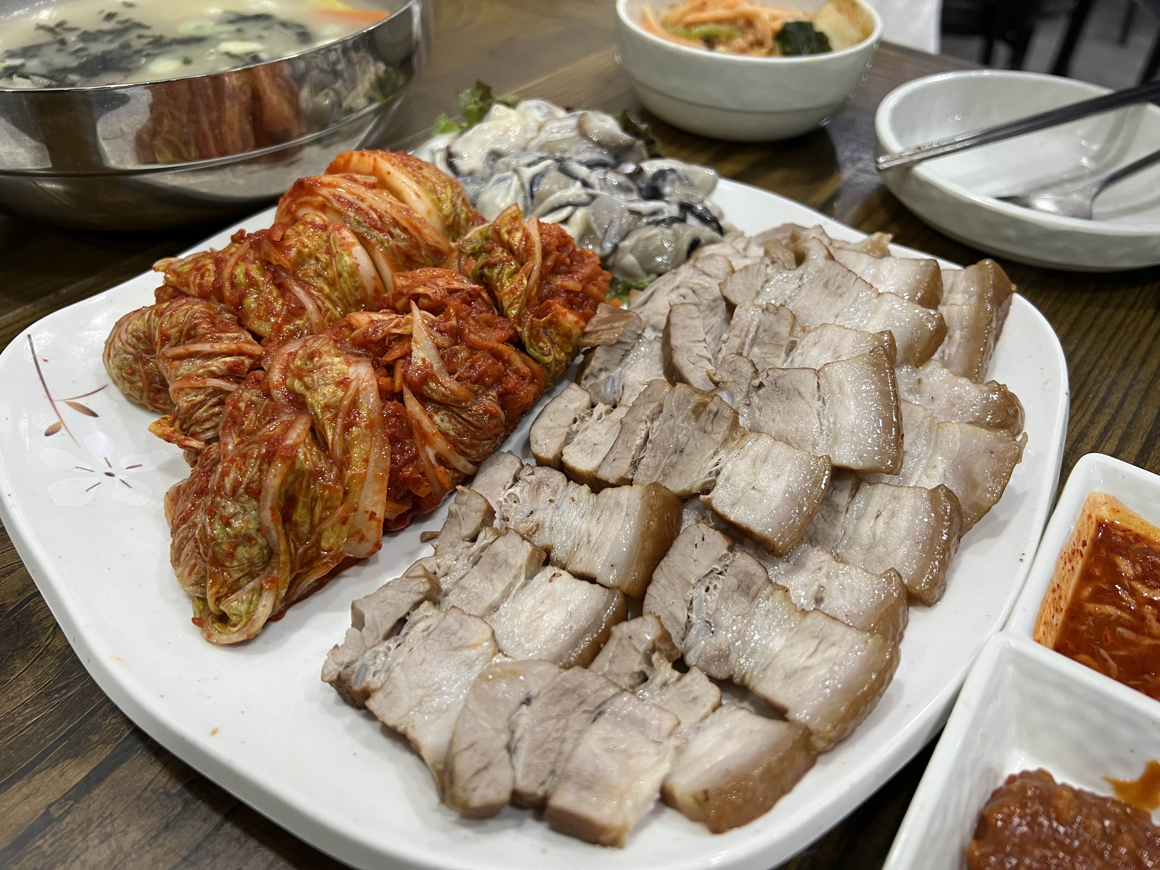 서울 굴보쌈 맛집 봉평옹심이메밀칼국수