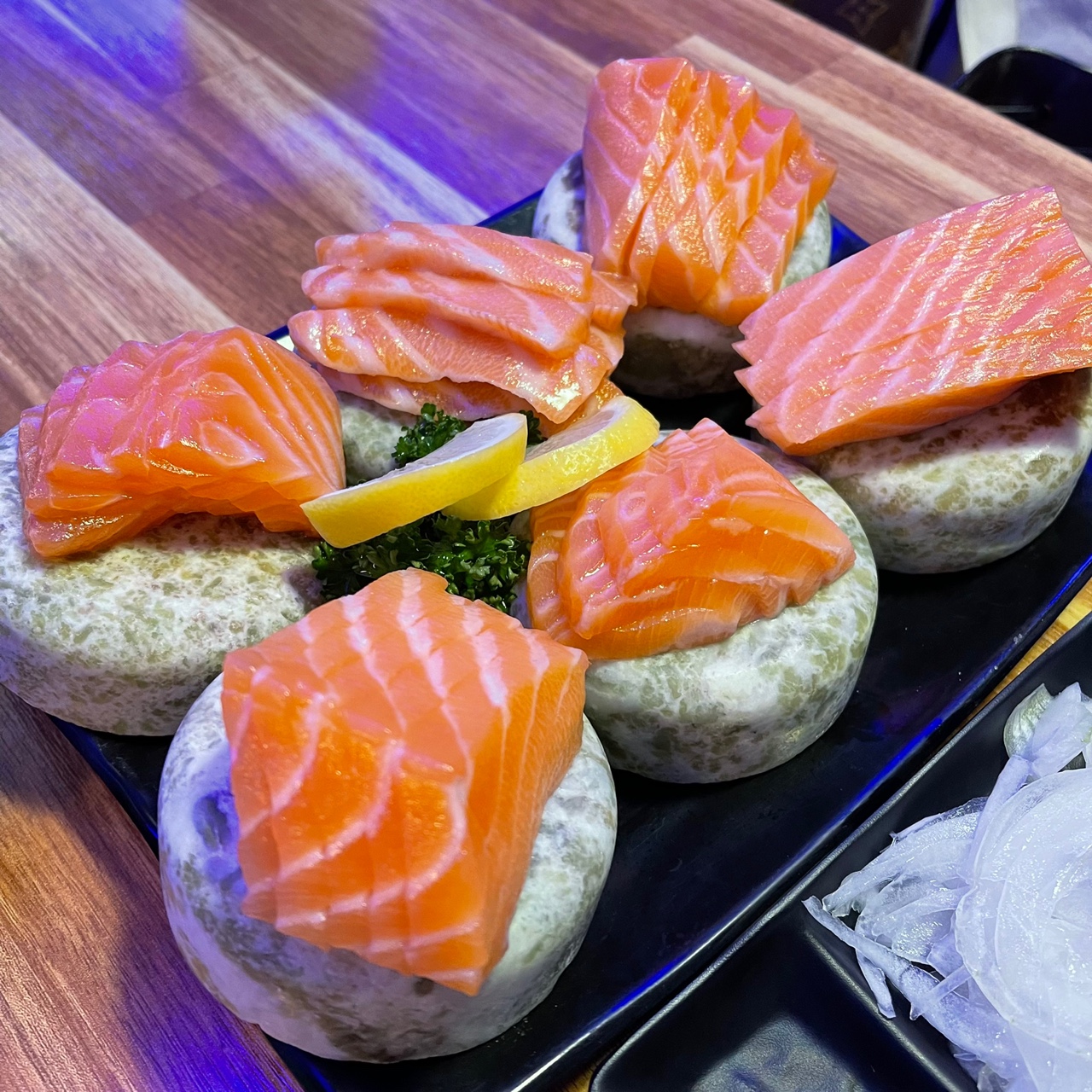  인생을 바치고 싶어지는 정읍 연어 맛집 청춘상회