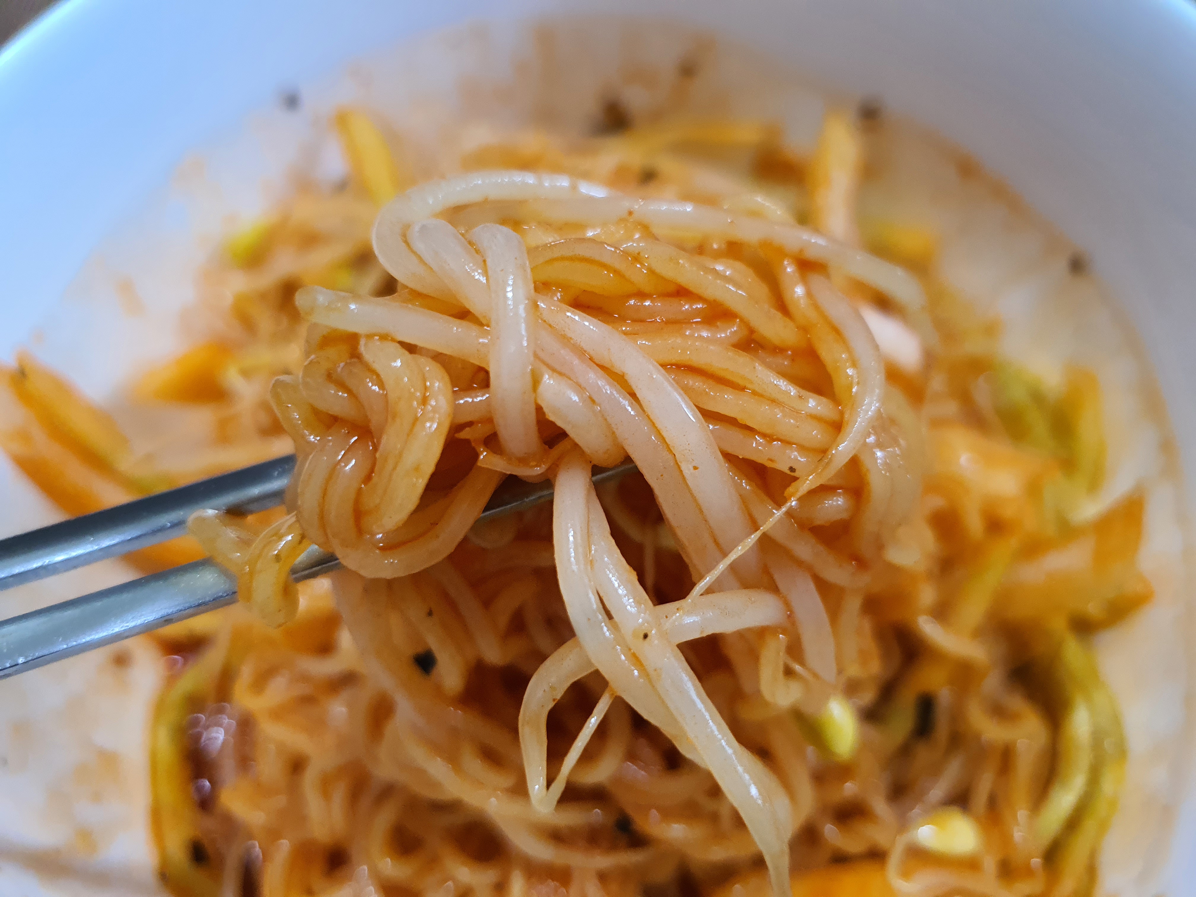  비빔면 맛있게 먹기(초간단 콩나물 비빔면)