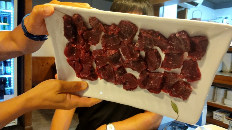  논현동맛집 '안동뭉티기와 투뿔구이' 오두레기