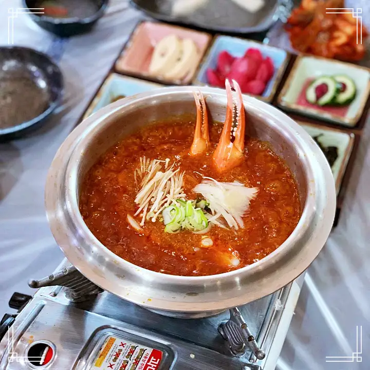 식객 허영만 백반기행 붉은대게 요리 문희경 편 대게 게짜박이 두부게살찜 울진 맛집 소개