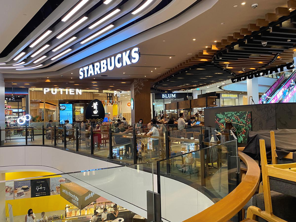 Starbucks Singapore Great World City © Photo by Kelly