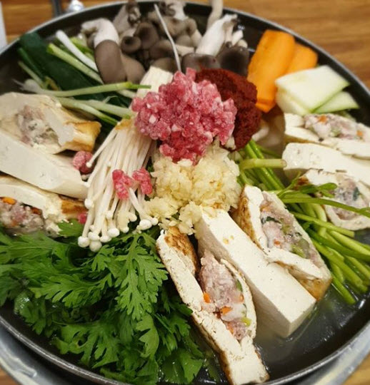  생방송 오늘저녁 고기 품은 두부전골 연매출 5억 대박의 탄생 대덕구 맛집