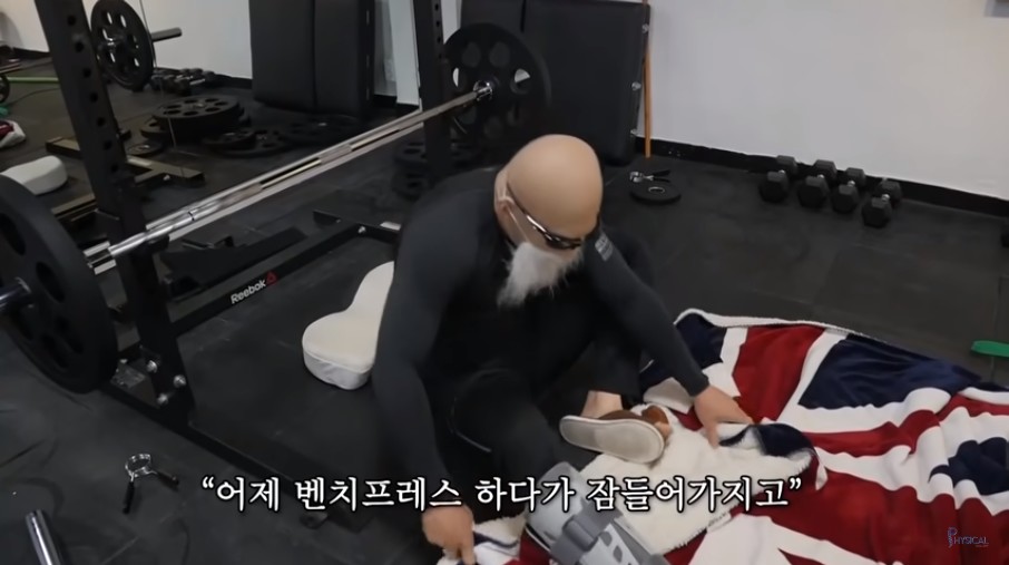  유튜버 피지컬 갤러리 얼마나 벌까?