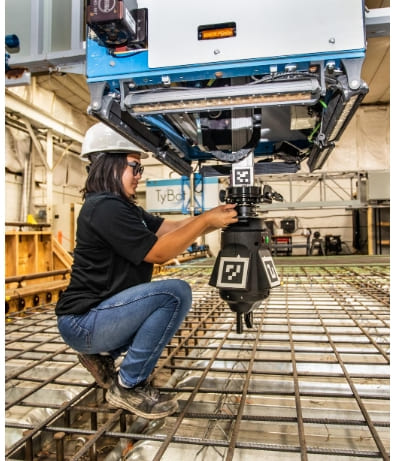 상상불가! 시간당 1,100개 이상 철근 체결한 타이봇 Rebar-tying robot sets 2022 record with 11,000+ ties in one day