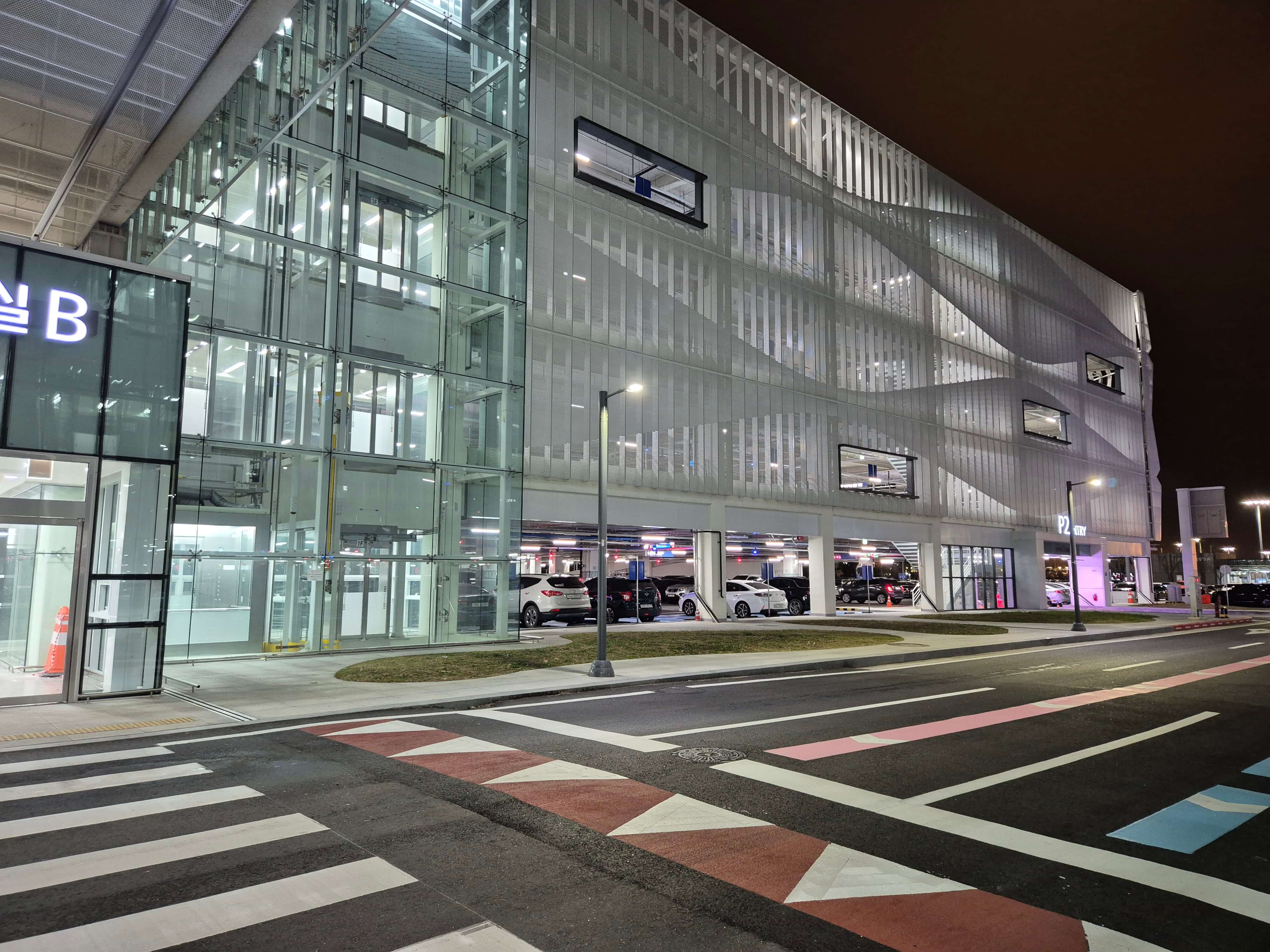 인천공항_제2터미널_주차타워