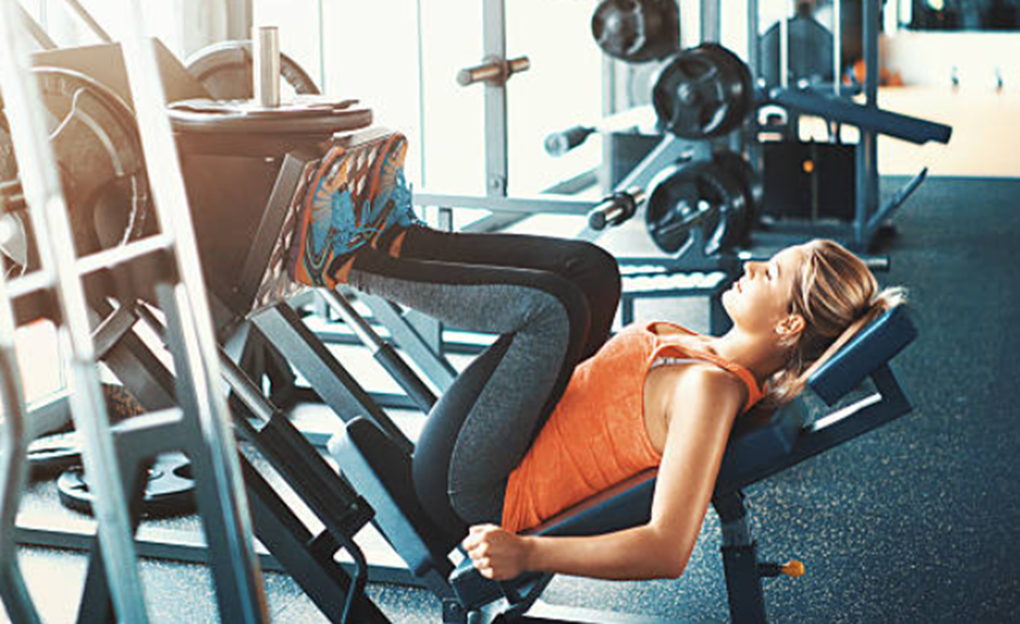 전방십자인대파열의 치료(인대재건술, 재활, 군면제)