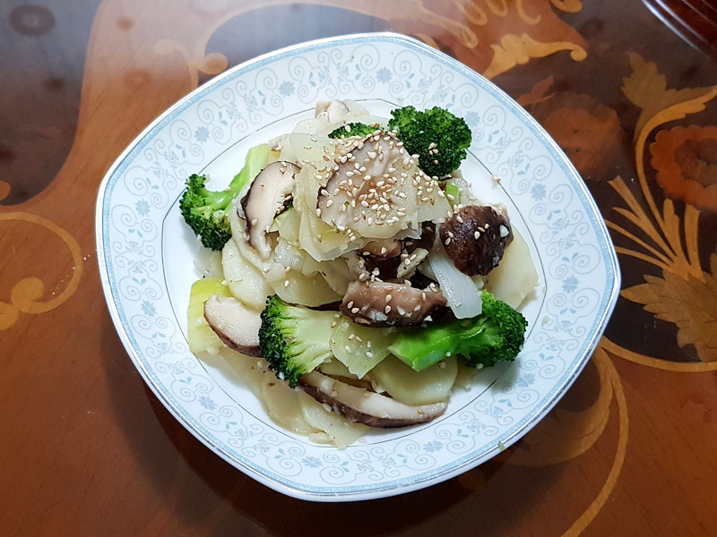 반찬으로 먹어도 좋은 담백한 맛