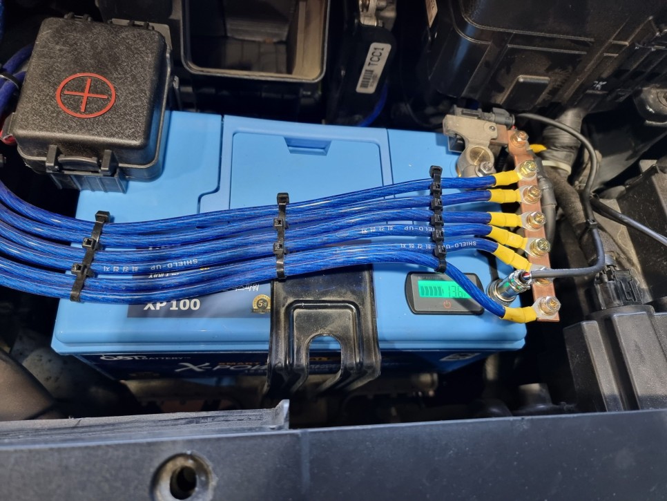 카니발 GSP 인산철 배터리 총 2대■■방전 걱정 없이 사용할 수 있는 3~4세대