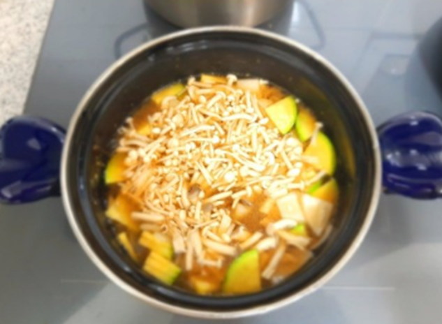  오늘 저녁 메뉴, 된장찌개 맛있게 끓이기~ ^^