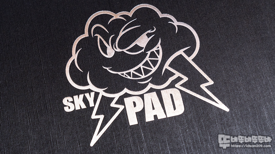  SkyPAD Glass 3.0 XL 강화유리 게이밍 마우스 패드 (블랙 클라우드)