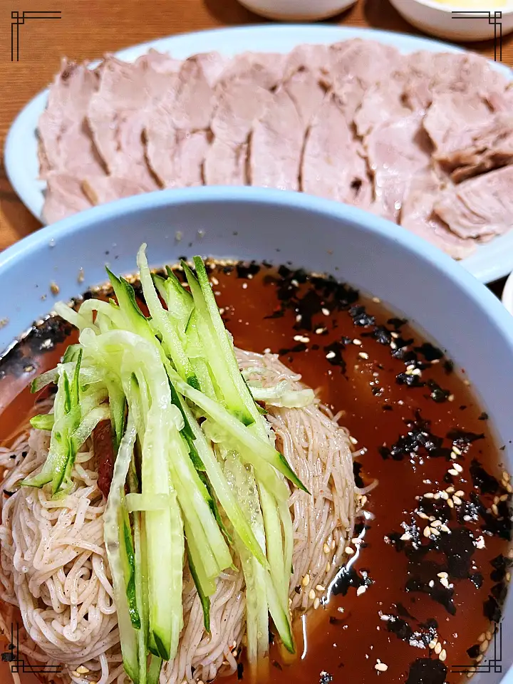 생활의달인 냉국수 막국수 편육 수육 달인 맛있는 막국숫집 은둔식달 40년 경력 노포 부여 맛집 정보