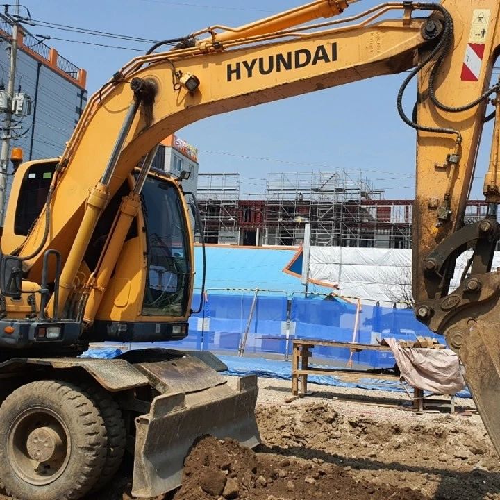  굴삭기 현대 HYUNDA R140W모델 5300만원 판매합니다