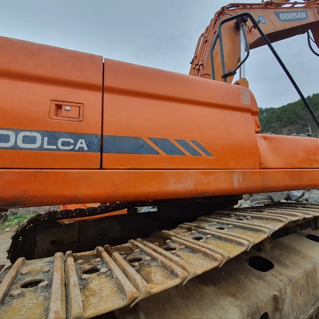  두산 DX300LC 2012년식 5200만원 판매합니다.