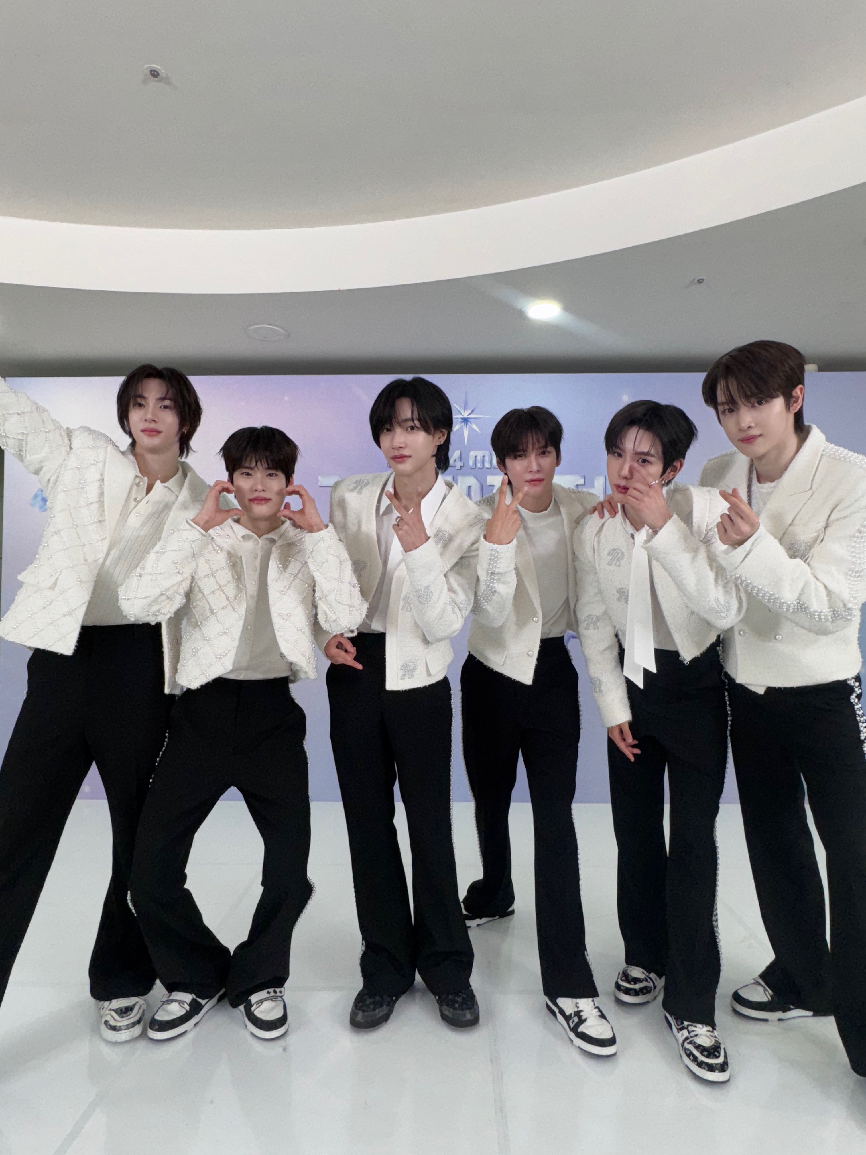 20250130가요대제전트위터공계가족사진