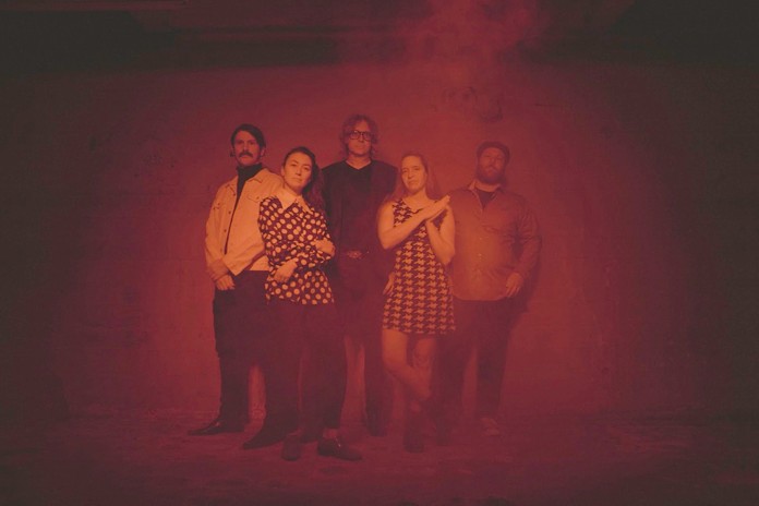  The Besnard Lakes, 새로운 노래 'Our Heads, Our Hearts On Fire Again'