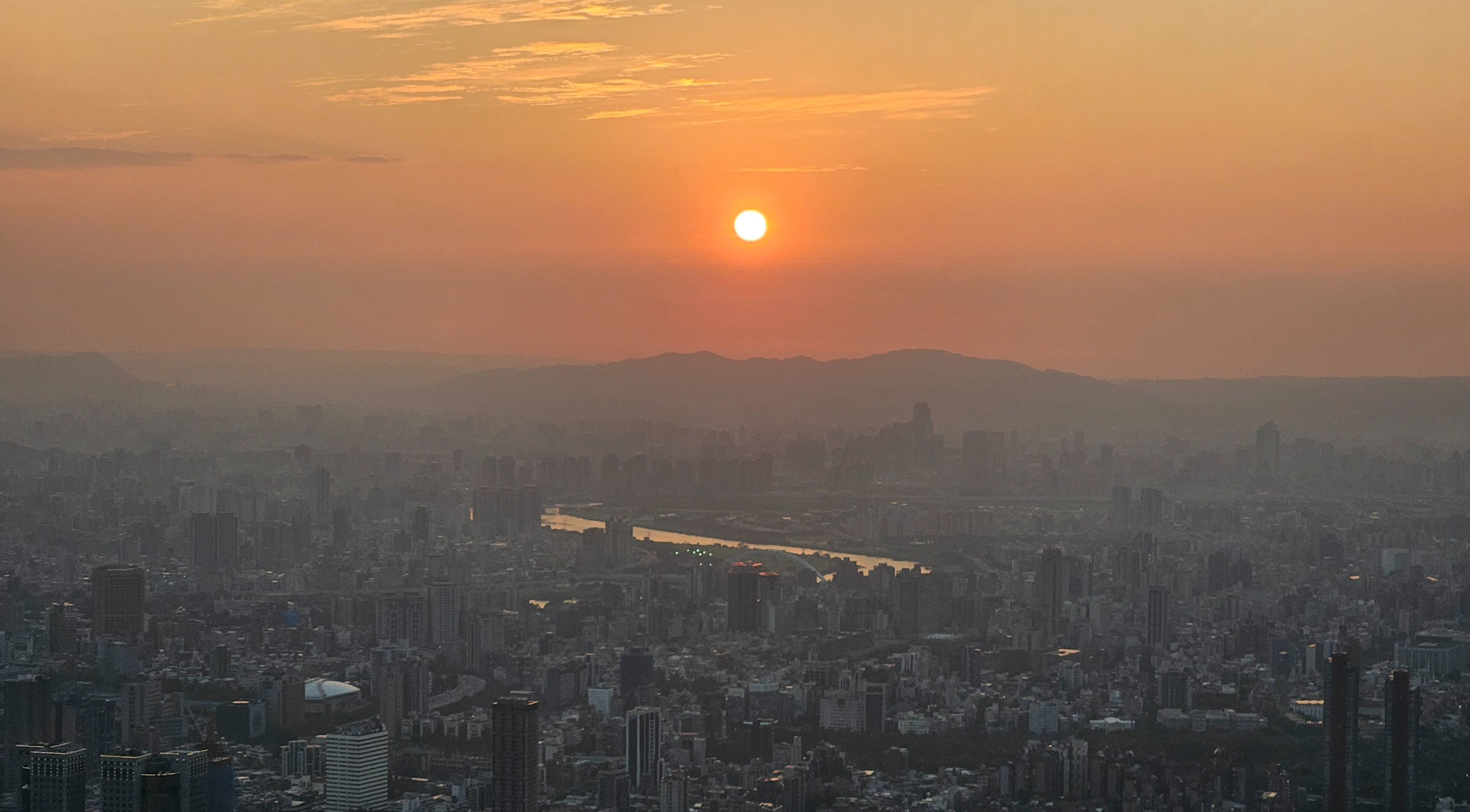 101타워에서 본 석양