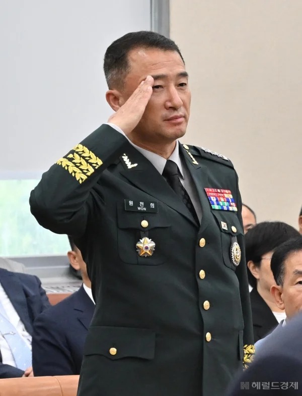 군인 중장 군인 중장