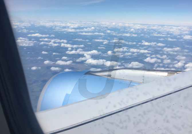 비행기에서 본 하늘 풍경