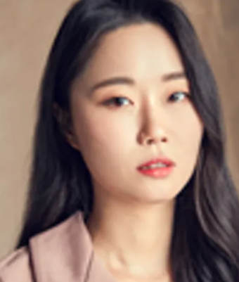 위신애 - 뮤지컬 배우, 배우
