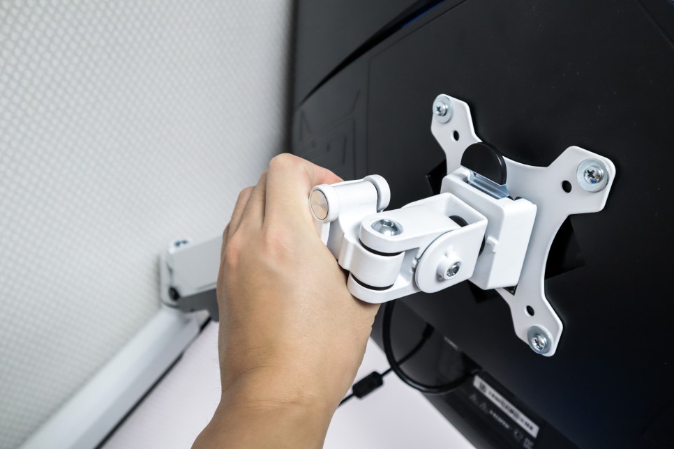 카멜 CMA2P 가성비 괜찮을까? 데스크셋업에 꼭필요한 32인치 모니터암 16