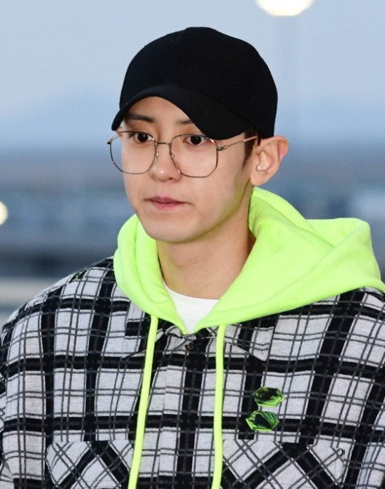  찬열실검 찬열 걸그룹·승무원과 더럽게 놀기 바빠 여친이 폭로한 찬열의 두얼굴 야누스 찬열로제 찬열디스패치