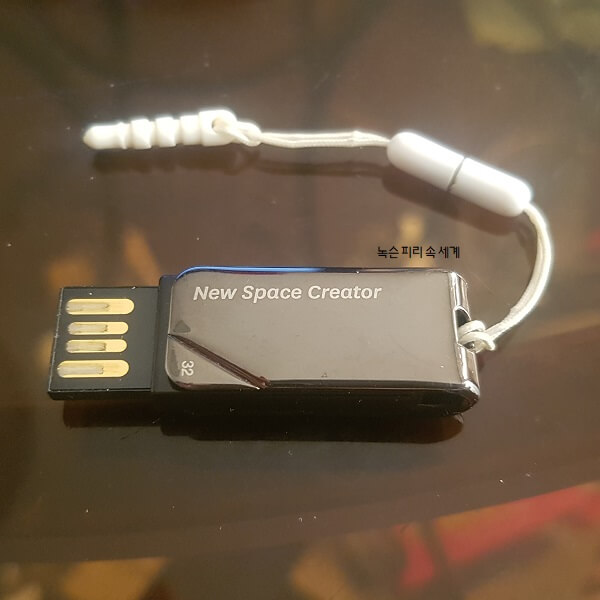 문제의-USB-포트-연결-부위-노출상태