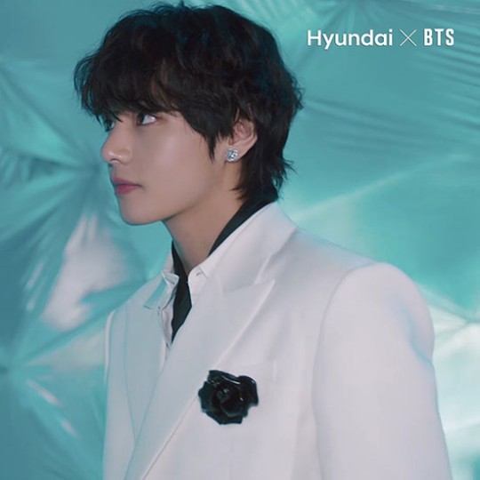  방탄소년단 뷔, 순백의 미소로 시선 강탈 '환경의 날' 캠페인 티저 공개