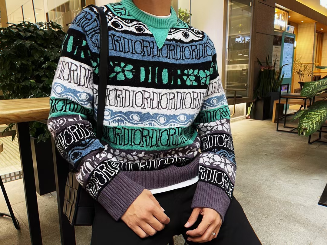  [DIOR x STUSSY] 디올 X 스투시 숀 니트 스웨터 033M622AT167_C683