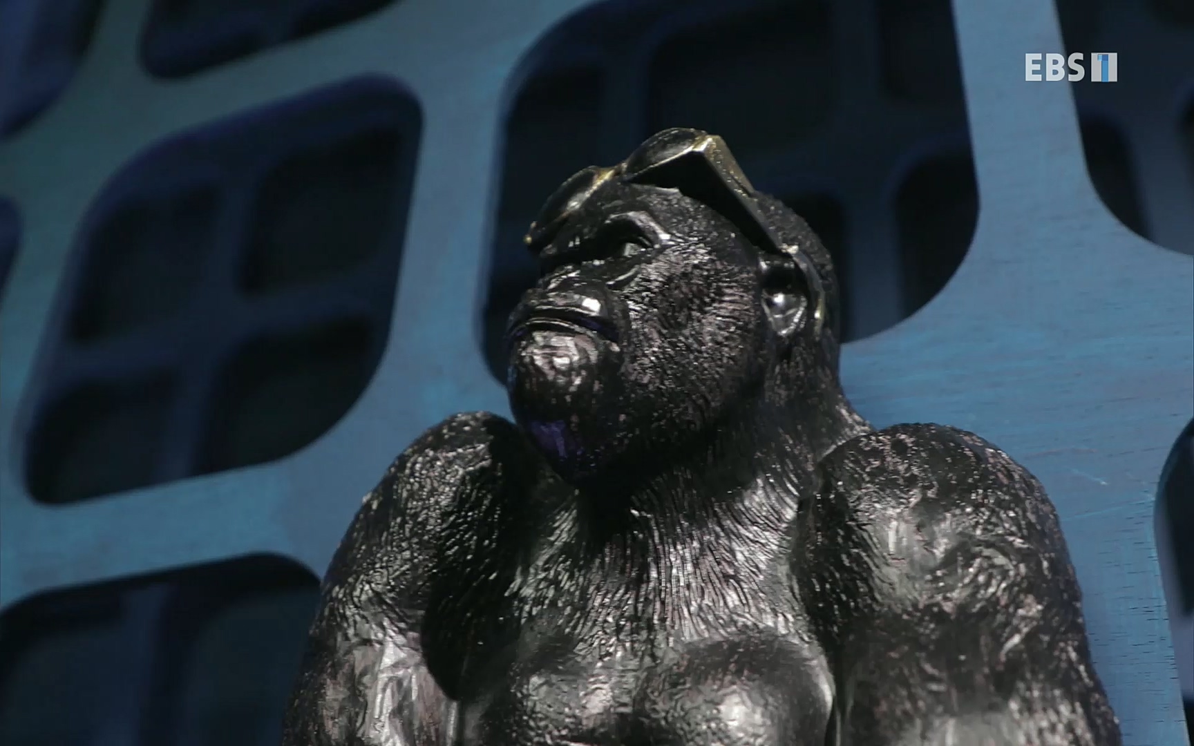 EBR - EBS Business Review이철희의 수학이 세상을 지배한다 - 2부 수학은 아이언맨의 슈트.mp4_20220717_133306.712.jpg