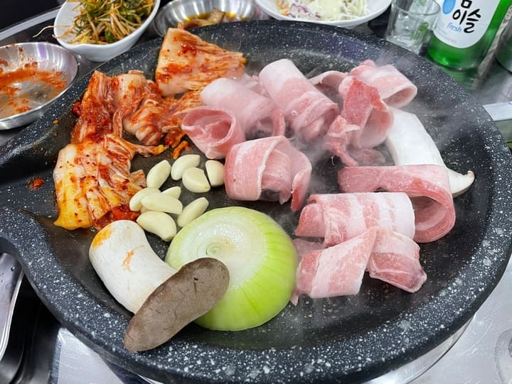  중화역 근처 맛집, 냉삼겹 맛이 좋은 대박삼겹살