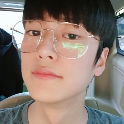 안경-나인우