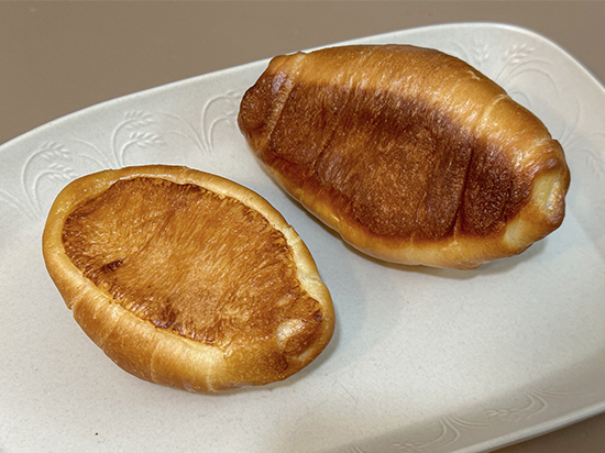 소금빵 뒷면 비교 사진