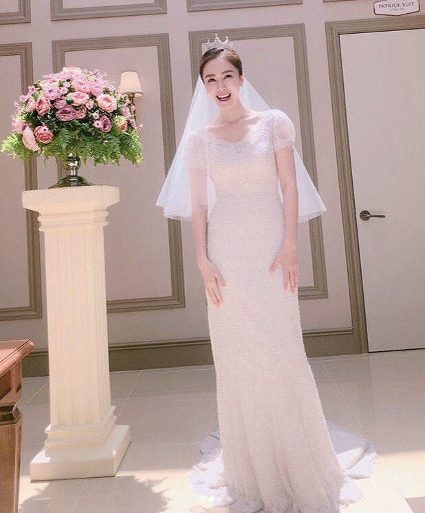  홍수현 결혼 나이 신랑 직업 예비남편 화제! 차기작 경찰수업