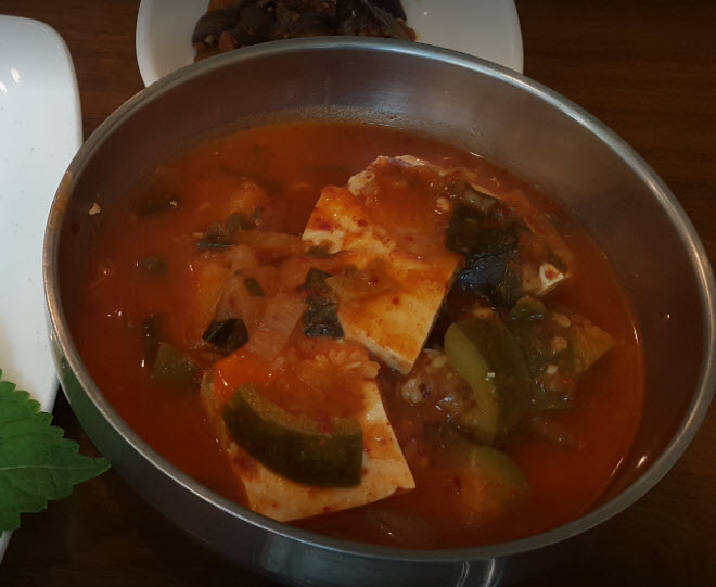  식객 허영만의 백반기행 서래마을 고추장두부찌개 꽁치찌개 반포동 맛집