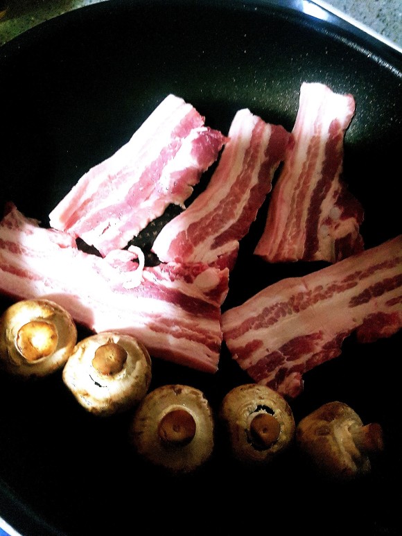 [유명한 맛집] 유명한 맛집이에요. 하하 / 네온 수제밥 / 맛집 ZIP 김치볶음밥 오므라이스 소고기 무탕 고등어볶음 두부 주먹밥 레시피 없음 열량 무시 1