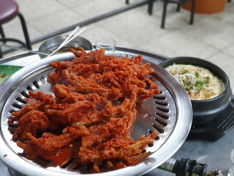  안암역 3번출구 현고대닭발 본점