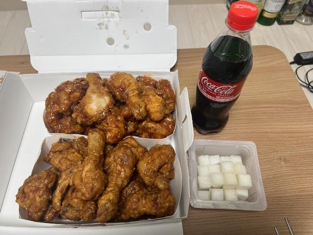 Hosikidumarichikin (호식이두마리치킨) 1