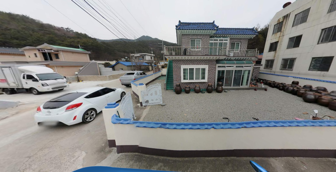  (땅나라 359번) 경남 고성군 버스 터미널 5분 거리, 최근 새로 단장한 2층 주택 매매 / 문의 055)585-0053
