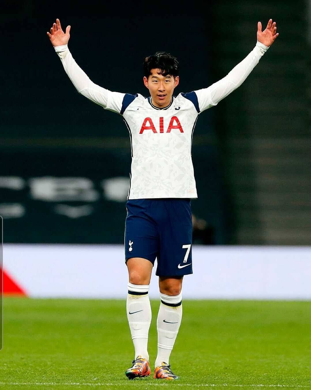  손흥민토트넘과 재계약사인