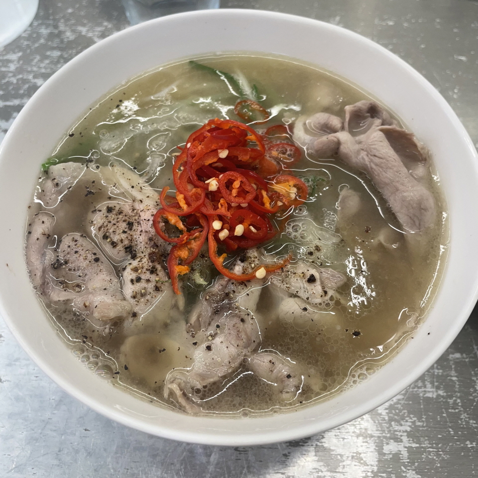  정면, 건대입구 고기국수 미슐랭 (미쉐린 빕구르망)