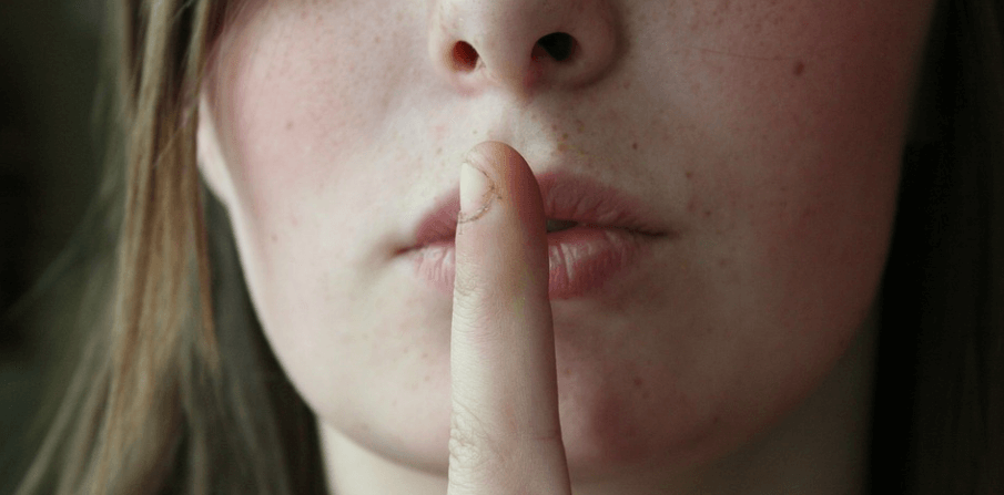 여성의 입술 사진 - 12