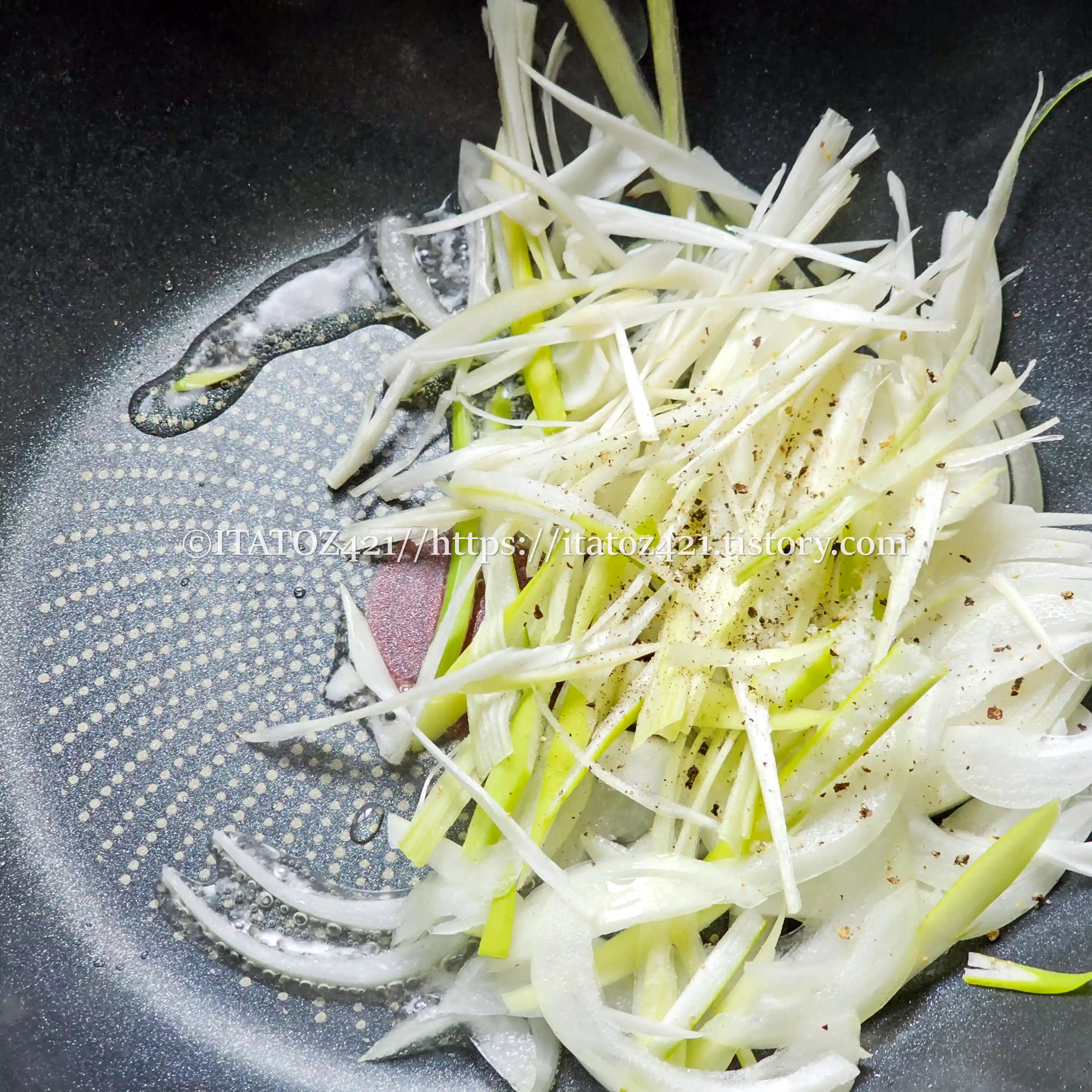 맛잘알 오뚜기 진라면 매운맛-해장용 짬뽕맛 새우라면 만들기-주말 식사 레시피 공유