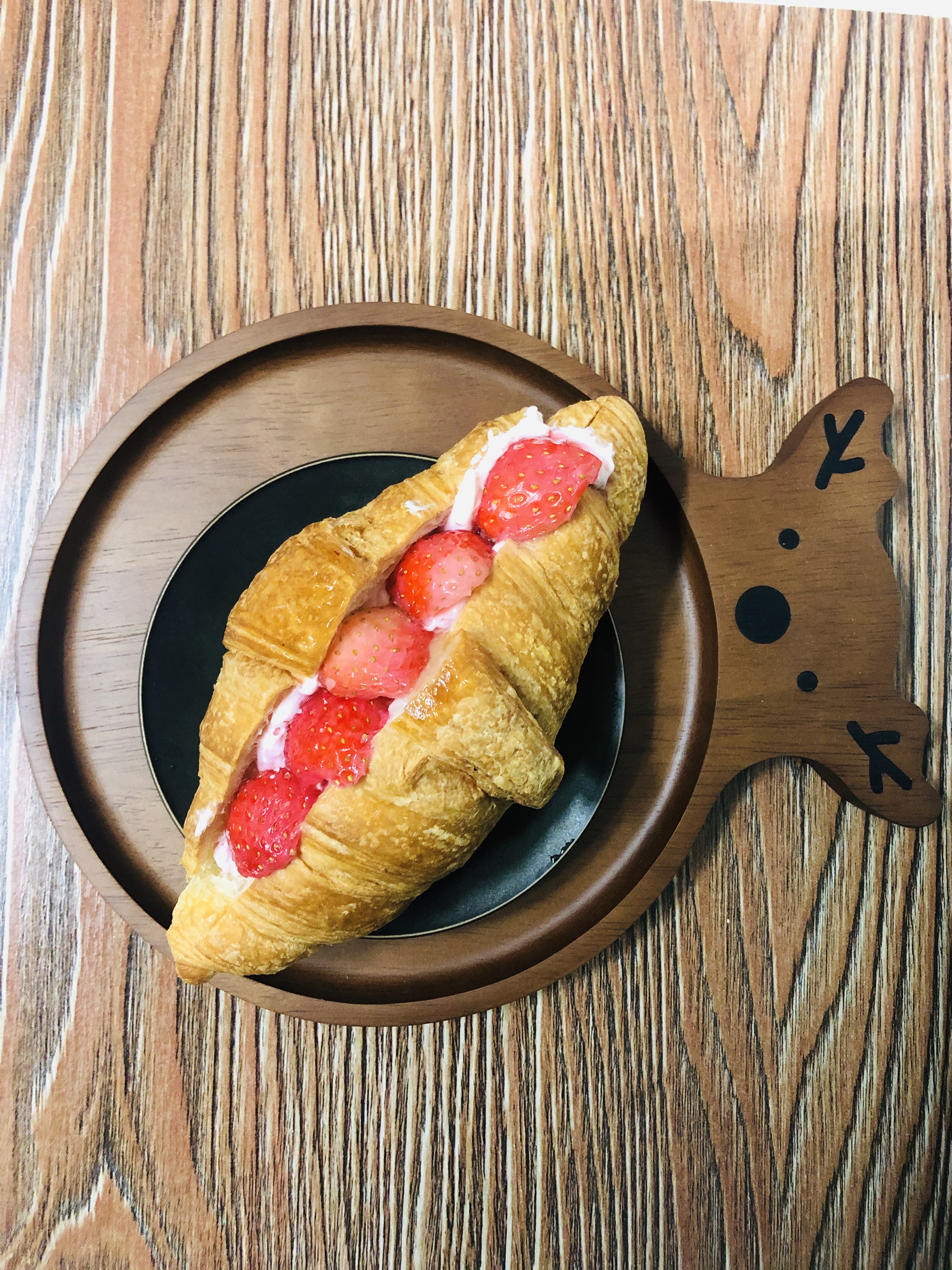 GS25 딸기크로와상