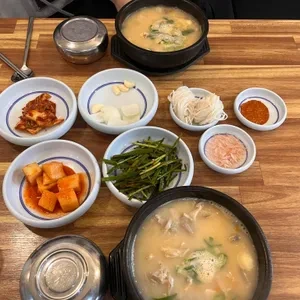 동래특돼지국밥 대표 사진
