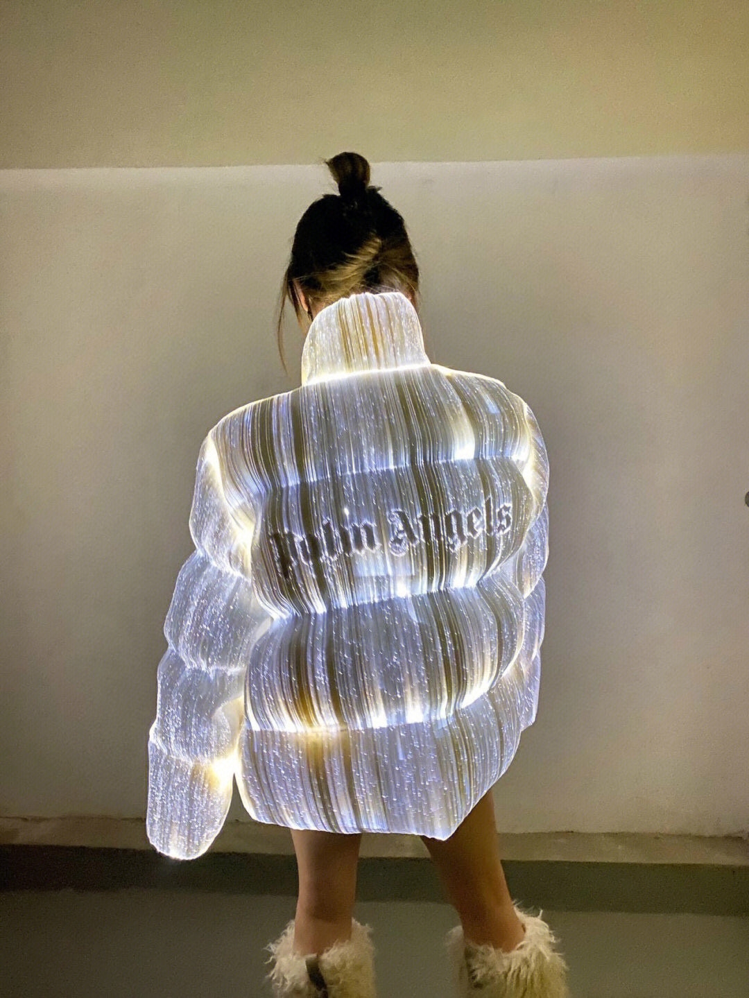  Palm Angels 팜엔젤스 몽클레어 팜앤젤스 글리터패딩 유광패딩 몽클패딩 명품패딩