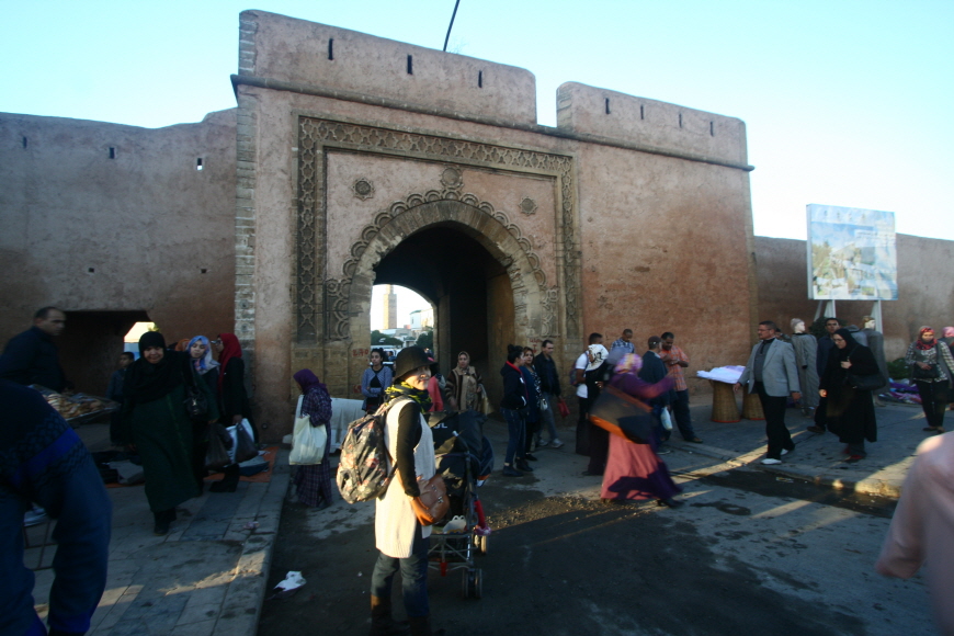 모로코-라바트-메디나로 들어가는 문 Bab Chellah